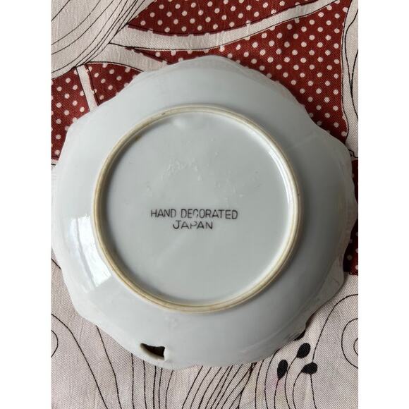 Vintage floral leaf plates 5" hand painted gold leaf set of 3 - Picture 10 of 10